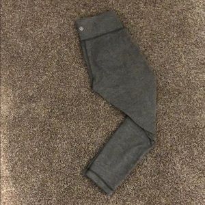 lululemon cropped 22” yoga pants